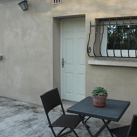 Chambre Privee Avec Parking Nimes Bagian luar foto