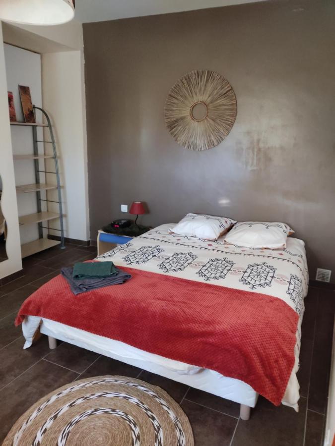Chambre Privee Avec Parking Nimes Bagian luar foto
