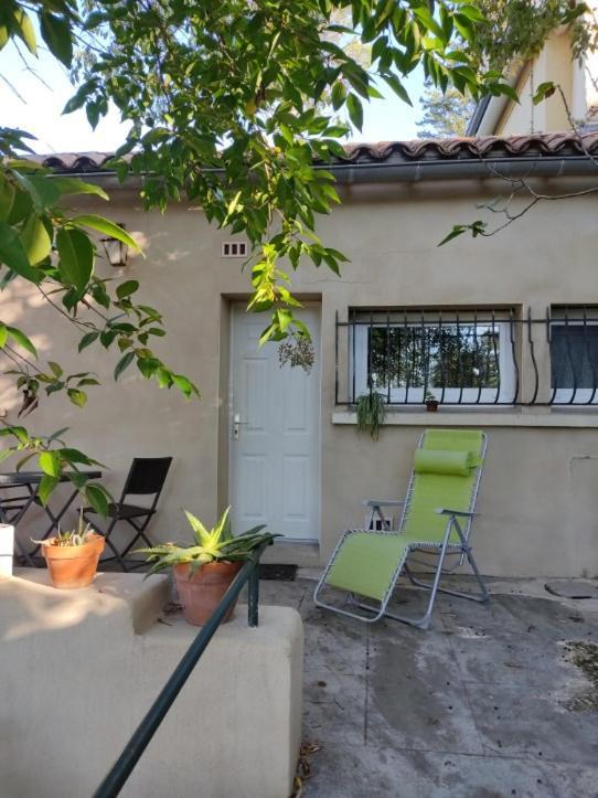 Chambre Privee Avec Parking Nimes Bagian luar foto